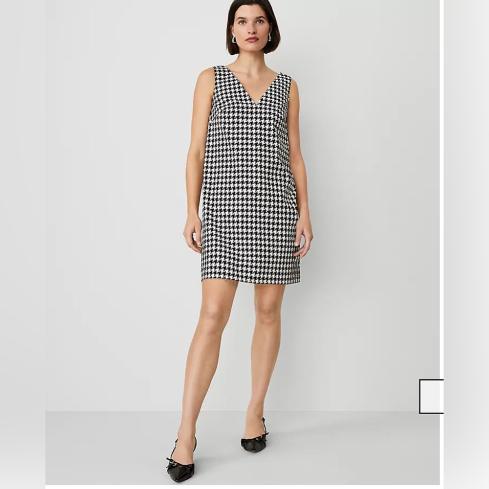 Houndstooth V-Neck Sleeveless Shift Dress